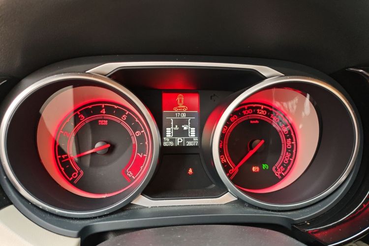 Used MG GS 2015 1.5TGI TST Four-Wheel Drive Luxury Edition Instrument Cluster