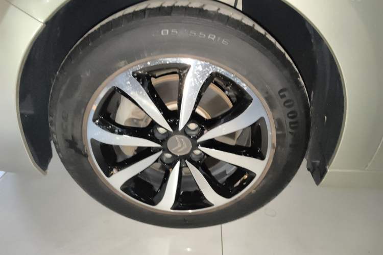 Used Citroen C4 Sega 2016 1.2THP Automatic Luxury Model Exterior 4