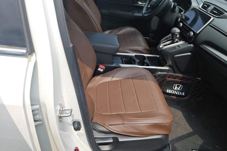 Used Honda CR-V 2021 240TURBO CVT Two-Wheel Drive Urban Edition Right Front Seat