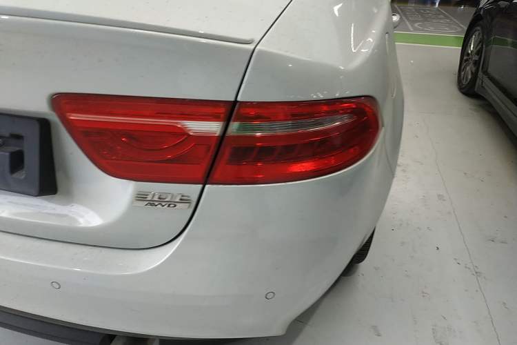 Used Jaguar XE 2018 2.0T 300 PS All-Wheel-Drive R-Sport Sport Edition
