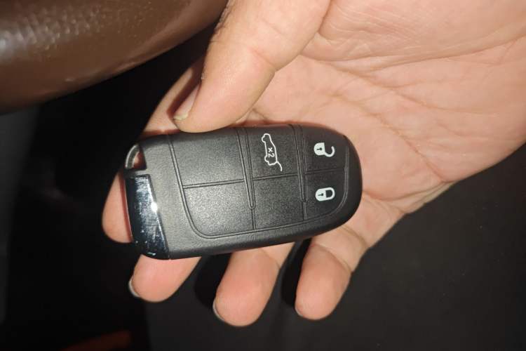 Used Jeep Renegade 2017 180T Automatic Smart Version
