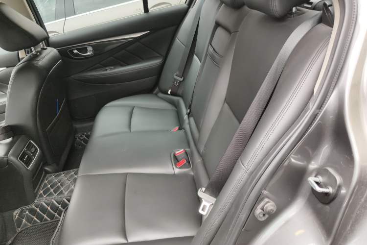 Used Infiniti Q50L 2018 2.0T Comfort Edition China VI Standard Left Rear Seat