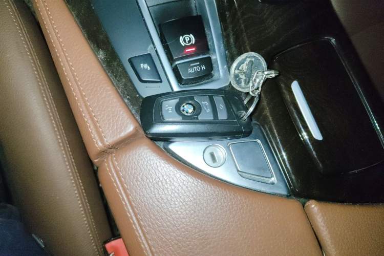 Used BMW 5 Series 2014 528Li Leading Model Vehicle Key