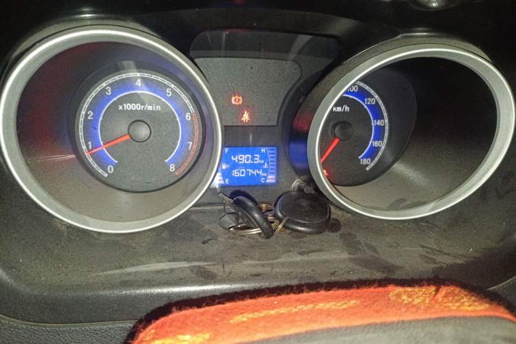 Used CHANGAN KAICHENG Ruixing M80 2018 1.5L Base Van Flat Roof Back-Hinged Doors 4G15S Odometer Close Up