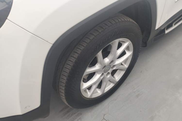 Used Jeep Cherokee 2016 2.4L Leading Edition Left Front Wheel Hub