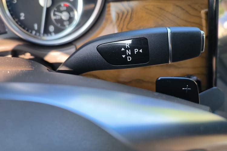 Used Mercedes-Benz M-Class 2012 ML 350 Luxury Edition Gear Lever