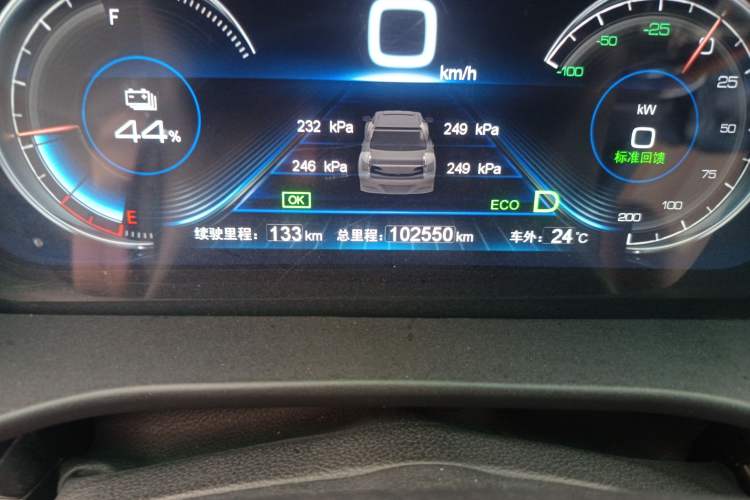 Used BYD Qin New Energy 2017 Qin EV300 Luxury Edition Odometer Close Up