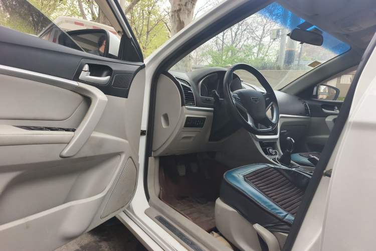 Used Geely Auto Emgrand 2014 Sedan 1.5L Manual Elite Model Driver Seat