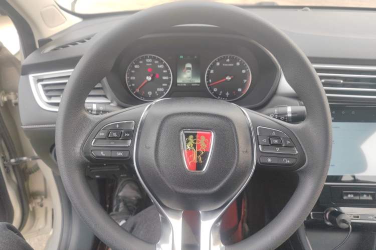 Used Roewe i5 2020 1.5L Manual 4G Connect Leehao Flagship Edition
