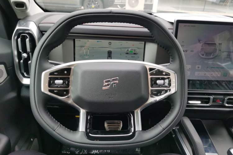 Used JETOUR Traveler C-DM 2025 206km XWD Extended-Length 7-Seater