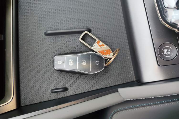 Used BYD Qin L 2025 DM-i Smart Drive 80KM Superior Model
