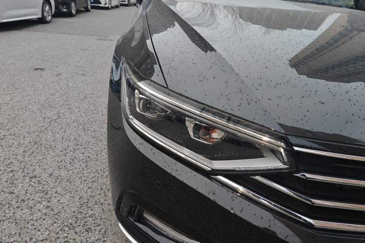 Used Volkswagen Magotan 2020 330TSI DSG Luxury Edition Right Front Headlight