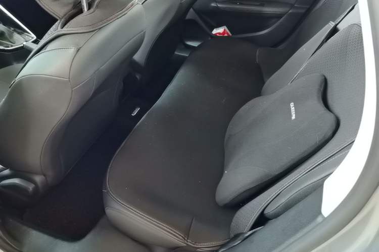 Used Peugeot 308 2016 1.6L Automatic Luxury Edition
