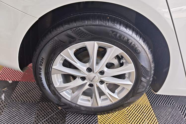 Used Roewe i5 2023 1.5L Manual Excellence Edition Exterior 5