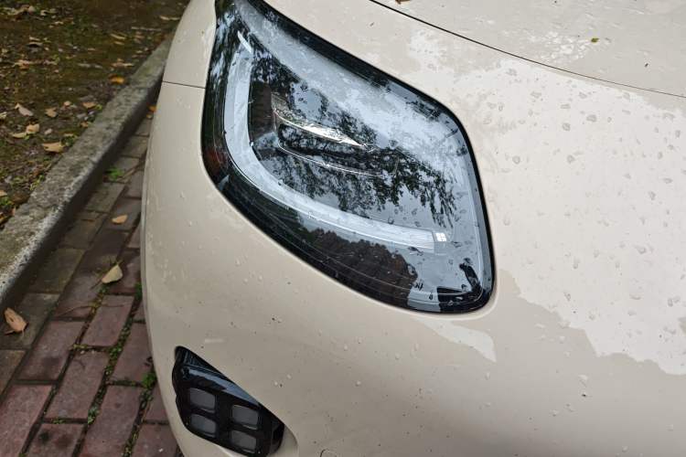 Used AION UT 2025 420 Intelligent Luxury Edition Right Front Headlight