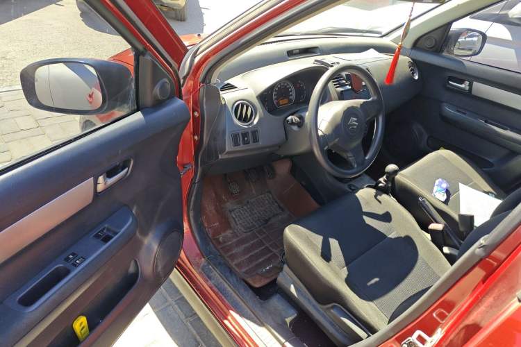 Used Suzuki Swift 2011 1.5L Manual Fashion Edition
