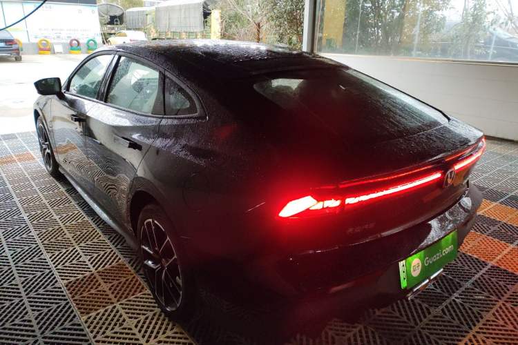 Used Changan UNI-V iDD 2024 Blue Whale Smart Electric iDD 136km Luxury Model
