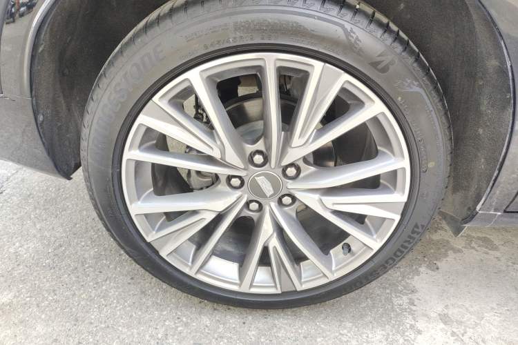 Used Cadillac GT4 2023 25T Luxury Model
