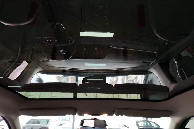 Used Venucia V DD-i 2023 60km iD Version
