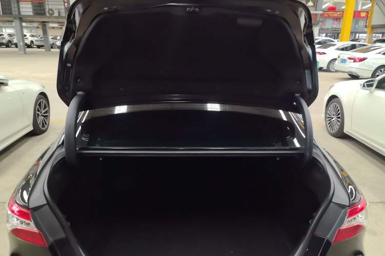 Used Toyota Camry 2019 2.0G Luxury Edition China VI Standard
