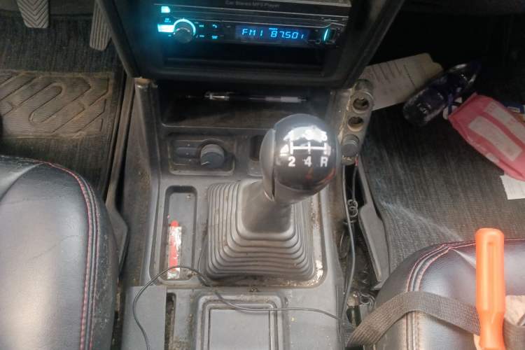 Used Leopaard Heijingang 2013 2.2L Manual 4x4 Standard Edition Gear Lever