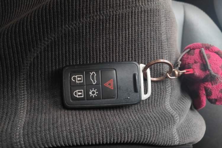 Used Volvo XC60 2017 T5 AWD Smart Upgrade Edition