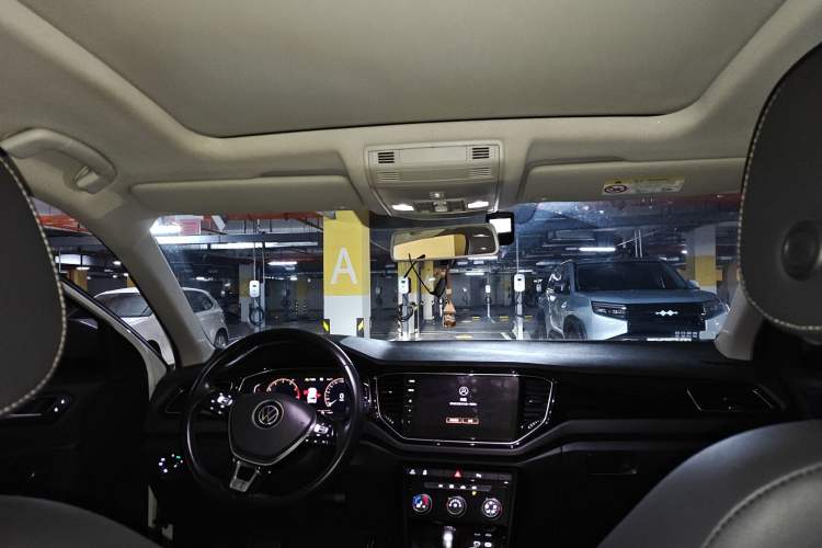 Used Volkswagen T-ROC 2022 280TSI DSG Two-Wheel Drive Comfort PLUS