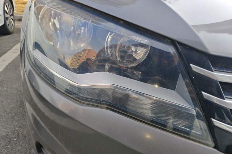 Used Volkswagen Bora 2013 1.6L Manual Fashion Edition