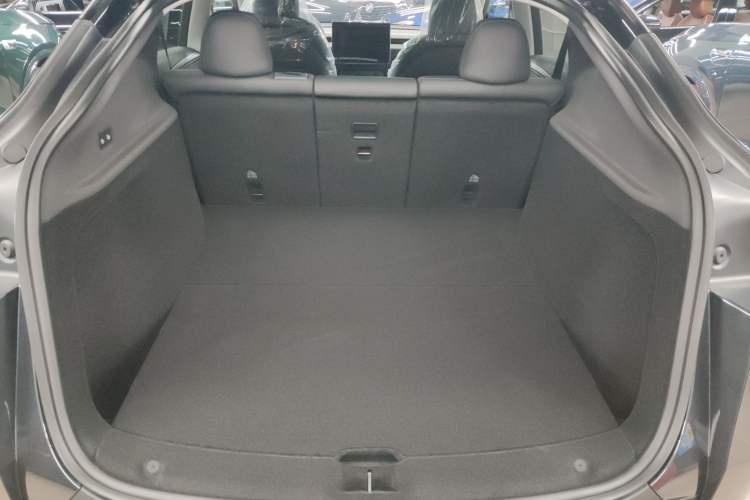 Used Tesla Model Y 2025 Updated Version Long-Range All-Wheel Drive