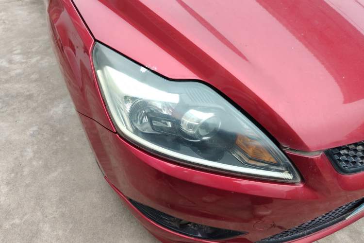 Used Ford Focus 2013 Hatchback Classic 1.8L Manual Fashion Edition Right Front Headlight