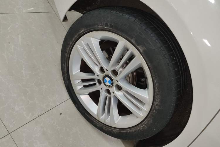 Used BMW 3 Series 2016 320i Fashion Model