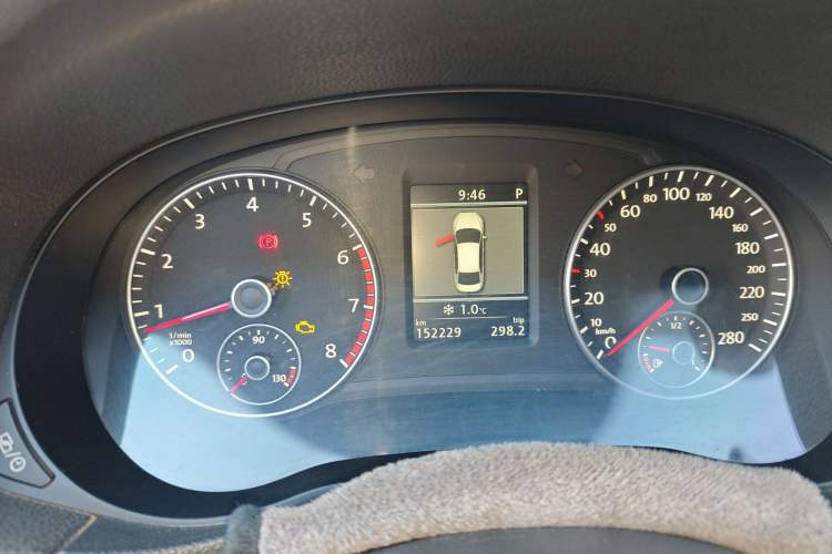 Used Volkswagen Passat 2015 1.8TSI DSG Prestige Edition Instrument Cluster