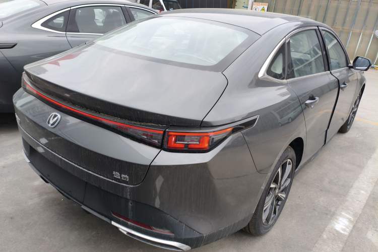 Used CHANGAN Eado 2025 Blue Whale 1.5T 500Bar Prestige Model