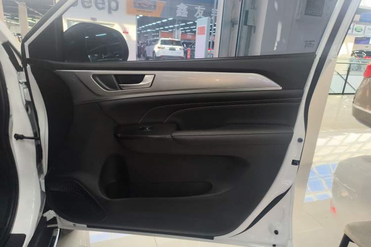 Used Haval M6 2021 PLUS 1.5T DCT Comfort Edition