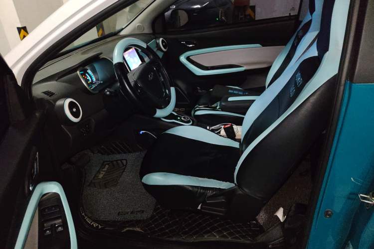 Used Chery QQ Little Ant 2021 200 000 Yuan Ant Fan Edition Energized Version Lithium Iron Phosphate 301 km Left Front Seat