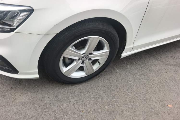 Used Volkswagen Lamando 2021 230TSI DSG Fashion Edition Left Front Wheel Hub