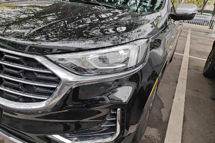 Used Ford Edge 2022 PLUS EcoBoost 245 Four-Wheel Drive Platinum Edition 7-Seater
