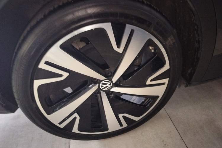 Used Volkswagen ID.4 X 2025 Smart Version Pure & Intelligent Enjoyment Edition Right Rear Wheel Hub