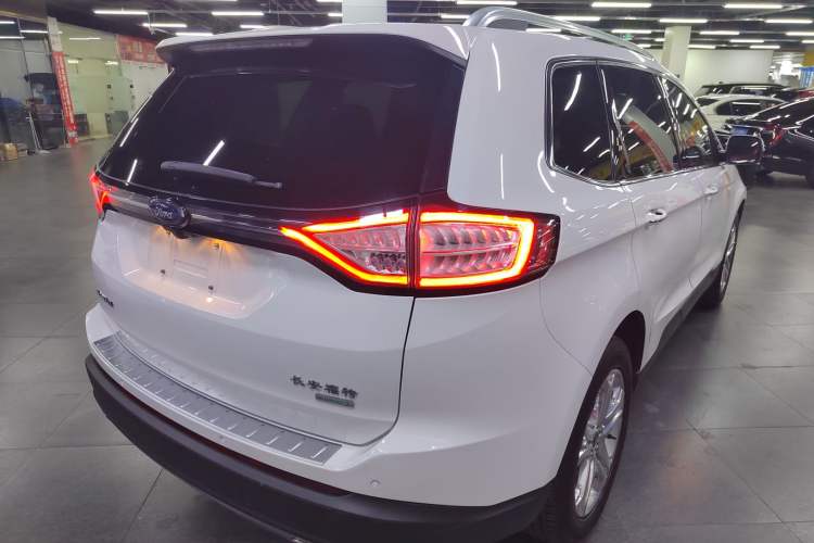 Used Ford Edge 2016 EcoBoost 245 Two-Wheel-Drive Titanium 7-Seater