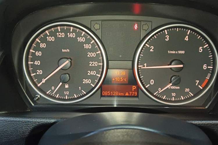 Used BMW X1 2014 sDrive18i Leading Model
