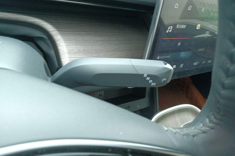 Used CHANGAN NEVO A07 2024 All-Electric "True Fragrance" Edition 515 Luxurious Model 58.9 kWh Gear Lever