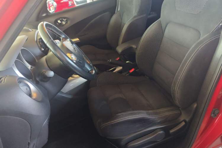 Used Infiniti ESQ 2014 1.6L Spontaneous Edition
