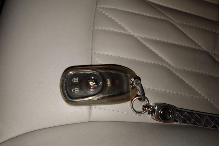 Used Buick GL8 2022 Land Business Class 652T Luxury Model