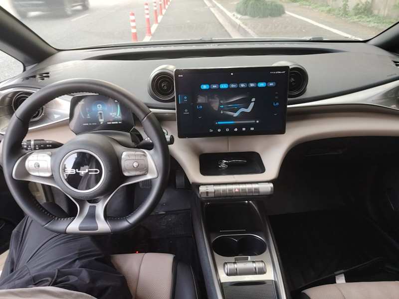 Used BYD Dolphin 2023 420 km Free Version — 9