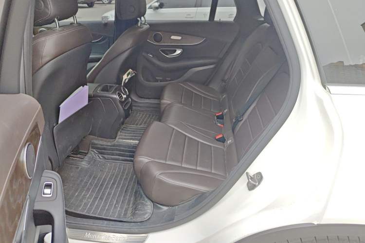 Used Mercedes-Benz GLC 2020 Facelift GLC 260 L 4MATIC Luxury Edition
