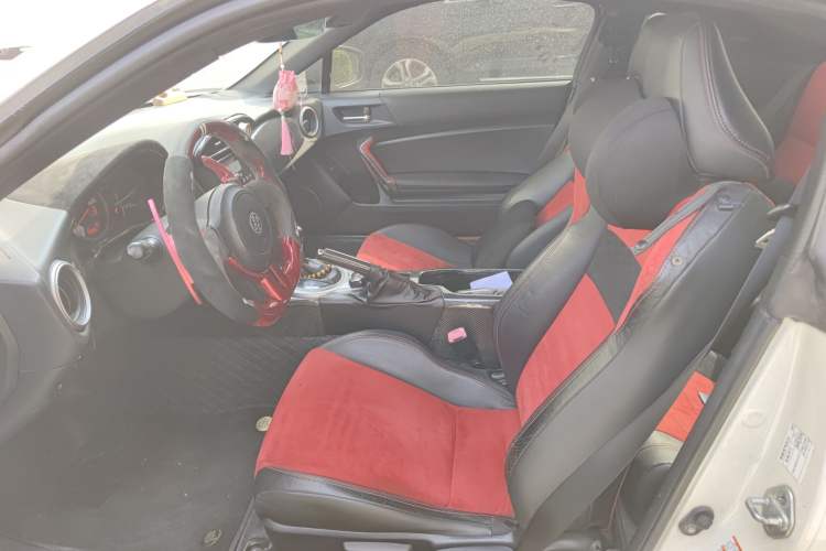 Used Toyota 86 2013 2.0L Automatic Luxury Version