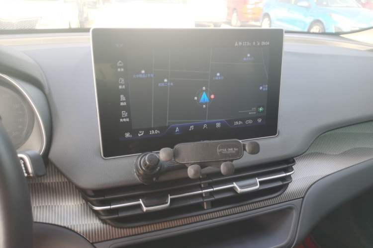 Used Hongqi E-QM5 2022 431 km Charge & Enjoy Edition Audio And AC Panel