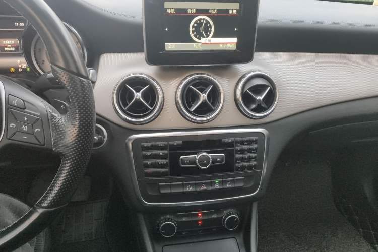 Used Mercedes-Benz GLA 2015 GLA 200 Fashion Model