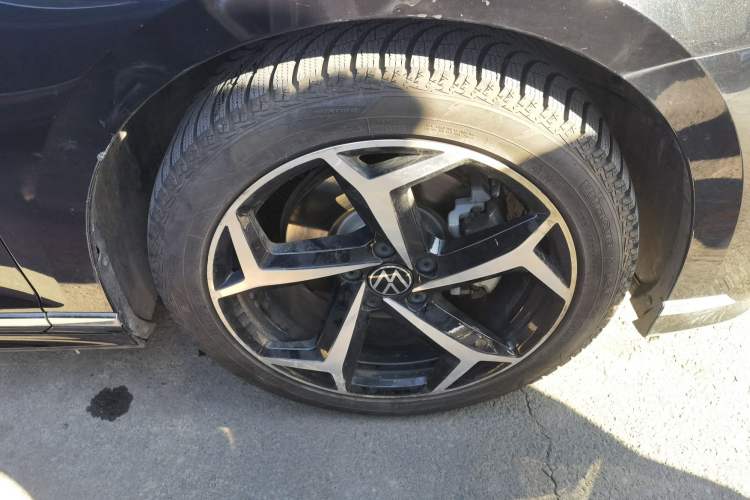 Used Volkswagen Magotan 2023 2 Million Units Limited Edition 330TSI DSG Leading Version
