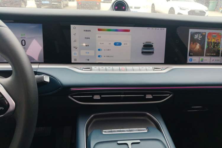 Used VOYAH FREE 2024 Ultra-Long Range Intelligent Driving Version Audio And AC Panel